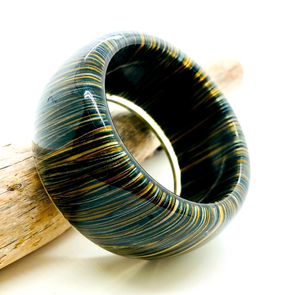 Unusual Vintage Retro large acrylic lucite style bangle Bracelet - Picture 1 of 10